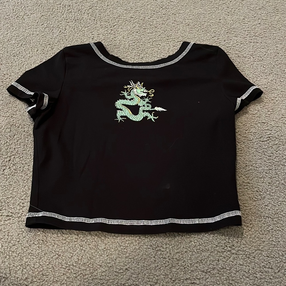 shein dragon cropped tee size xs